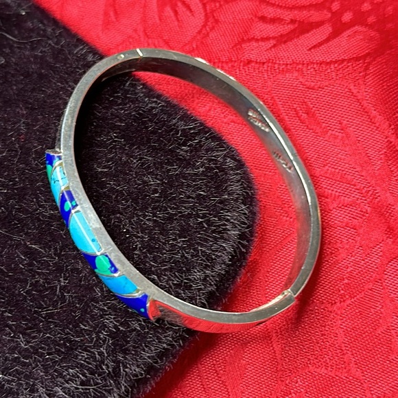 ❤️HOST PICK❤️ Vintage 925 Heavy Solid Sterling Silver Bangle - Picture 3 of 14